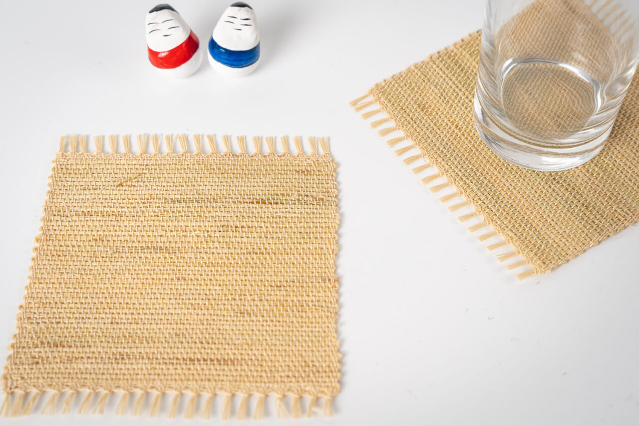 食卓や花瓶敷にお使い下さい。